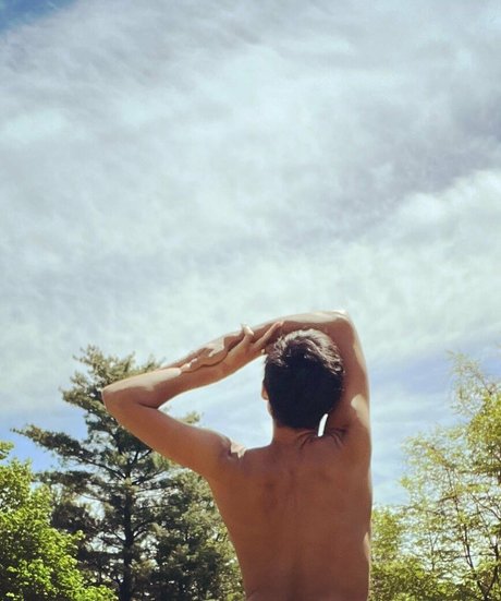 Rosario Dawson art actress pics