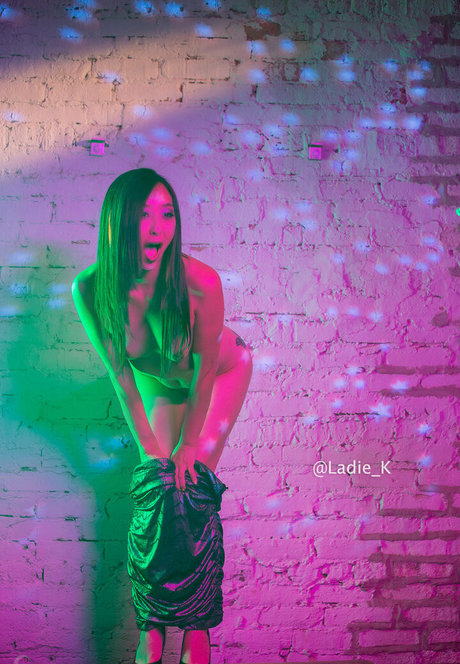 ladie k naked actress pictures