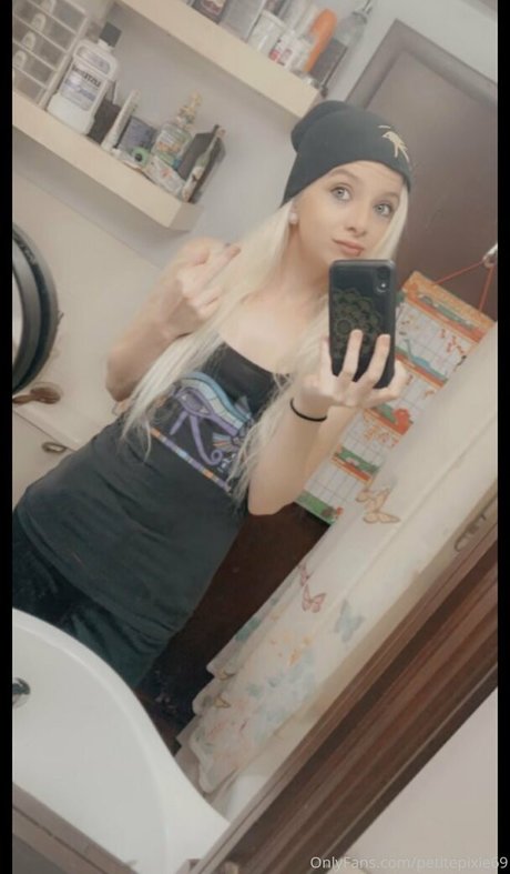 petitepixie69 model images