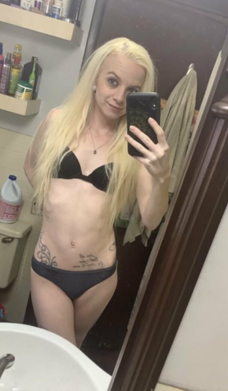 petitepixie69 naked star pics