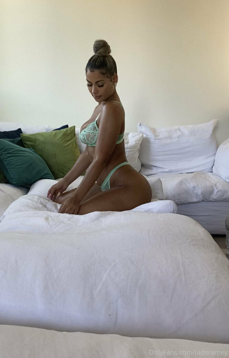 jaderamey nice star photo