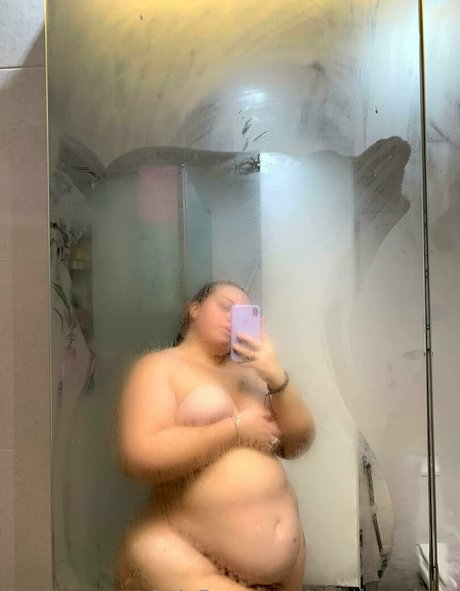 queenmaison best model photo