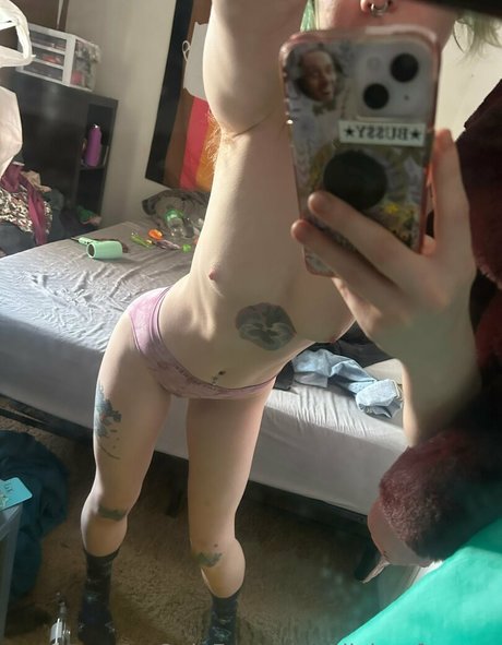 divine femme naked actress pic