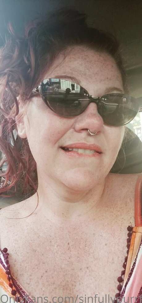 sinfullypurrfuct star nude pics