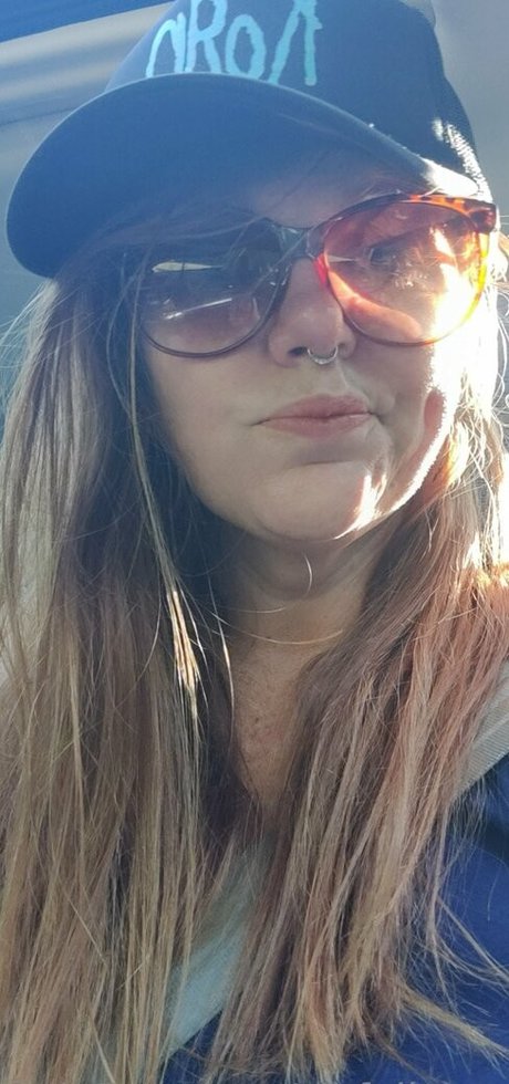 sinfullypurrfuct star top photos