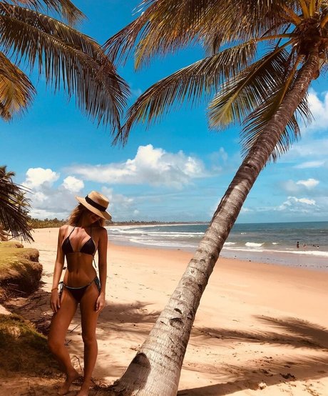 Maria Eugenia Suconic nudes pornstar pics