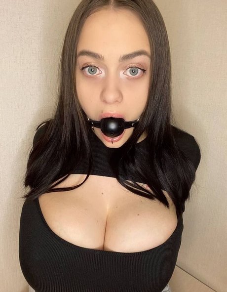 KiraClark exclusive star picture