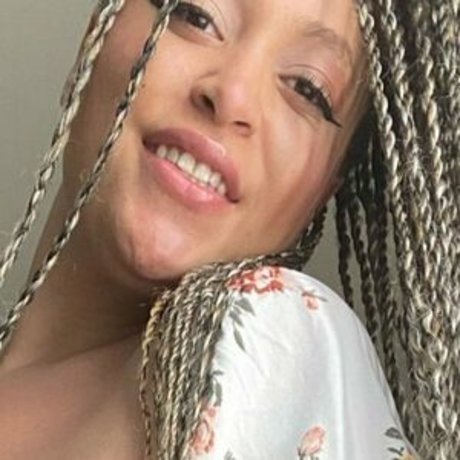 baby40k adult actress pictures