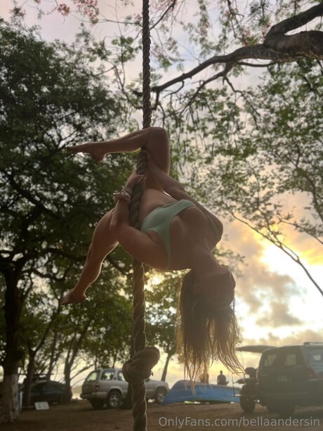 BellaAndersin pornstar hd picture