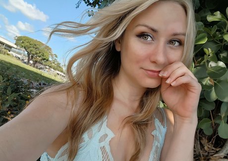 BellaAndersin exclusive pornstar pics