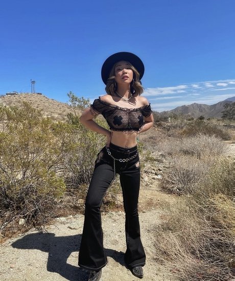 Tiffanie Marie model erotic photos