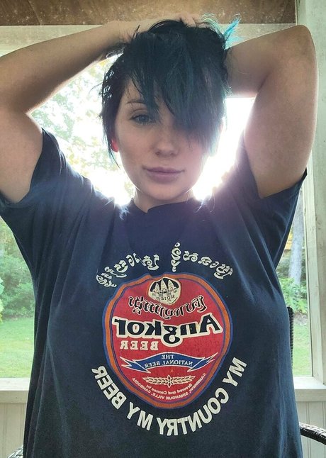 Jennifer Van Damsel nude actress pic