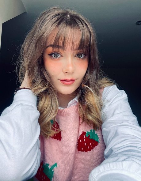 poopernoodle top actress pics