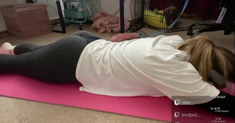 poopernoodle naked actress photo