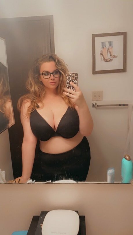 takenbywine00 porn star archive