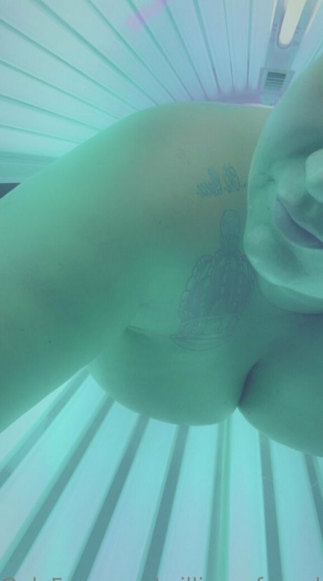 millionzofpeaches star exclusive photo