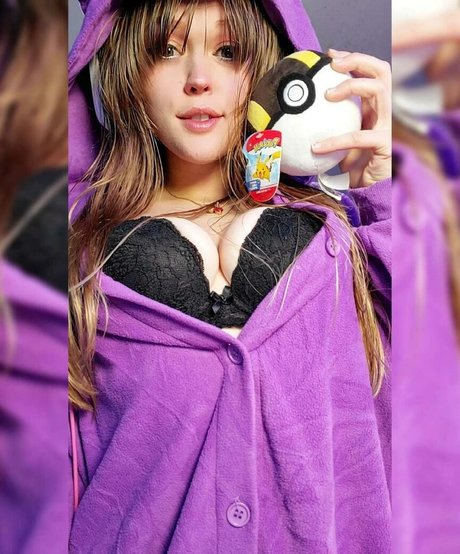 KittyKrystl naked model photos