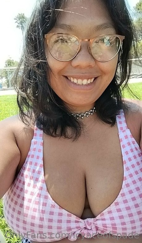 icyaceofspade best model picture