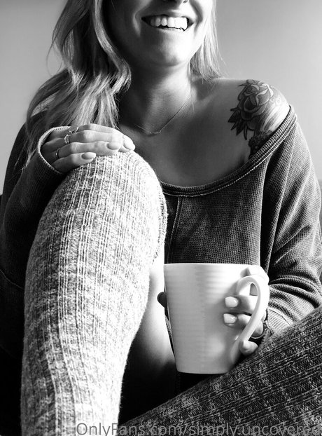 SimplyUncovered star pretty photo