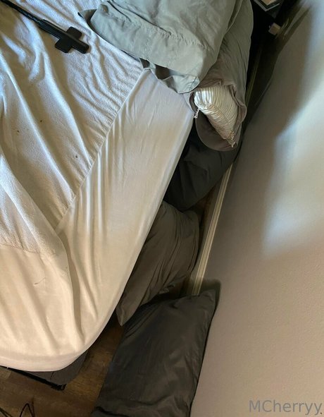 mcherryyy pornstar xxx galleries