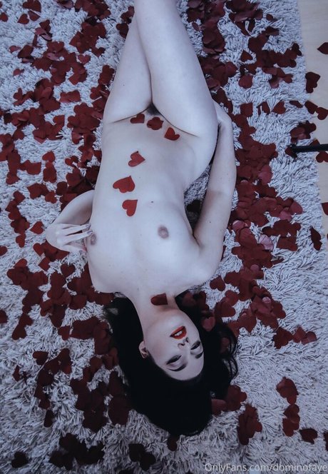 dominofaye top model gallery