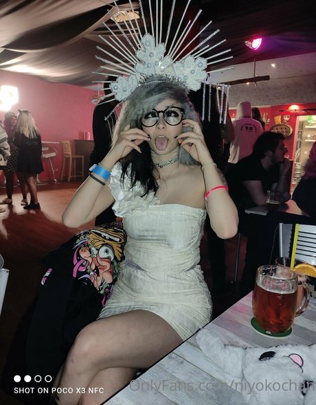 niyokochan model adult pics