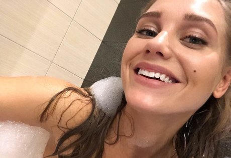 Kristina Asmus nice actress pictures