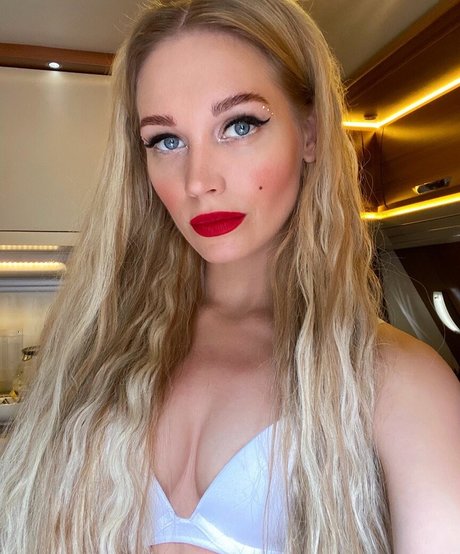 Kristina Asmus model xxx images