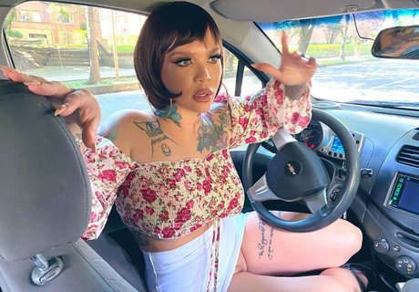 rabbitliciousss model hot img