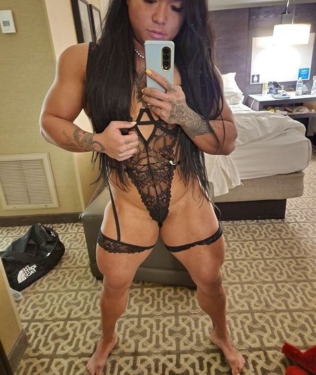 Marilyn Yee Tong nudes model picture