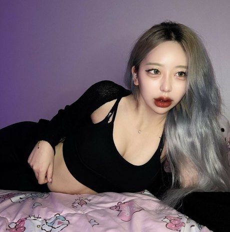 Jee i queen_ exclusive model picture