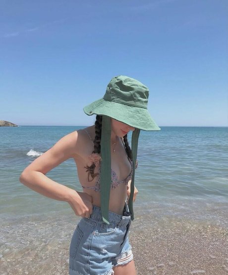 Meltem Koc model art img