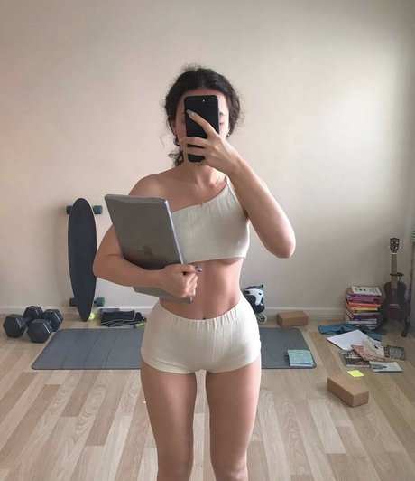 Meltem Koc sex model pics