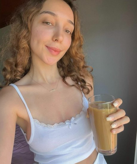 Meltem Koc sex pornstar pics