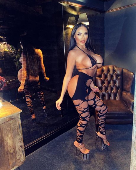 Paris Milan pornstar xxx galleries