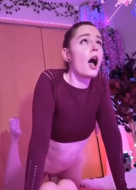 Lucia Maya pornstar pretty gallery