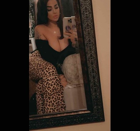 Sydneyxtaylor hot actress images