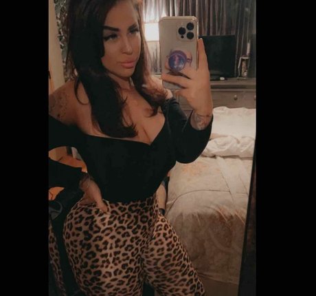 Sydneyxtaylor nude actress archive