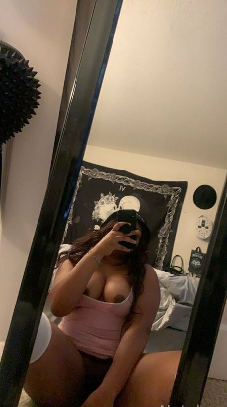 thiccxms nude pornstar pic