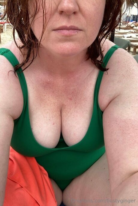 BustyGinger perfect star photo