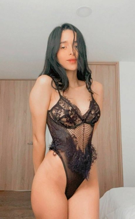 ivana gineth model perfect picture