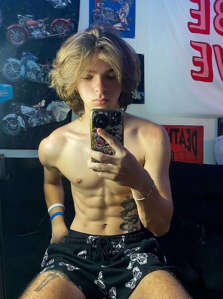 onlybonez model exclusive pic