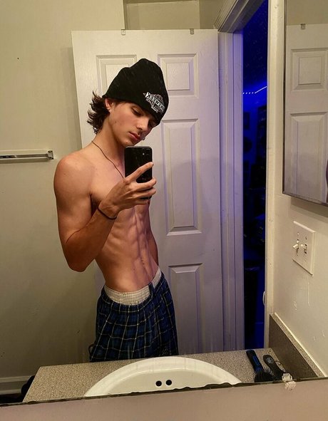 onlybonez model hd picture