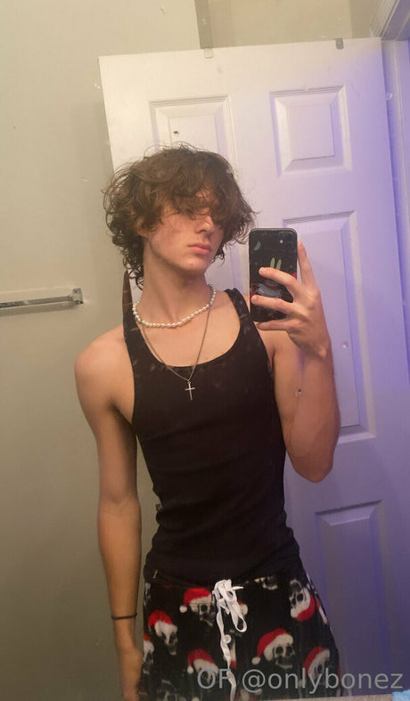 onlybonez model high quality pic