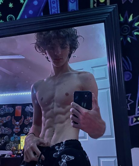 black hair onlyfans porn pic