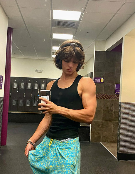 onlybonez star art pic