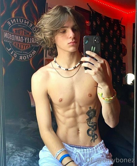 onlybonez star pornographic image