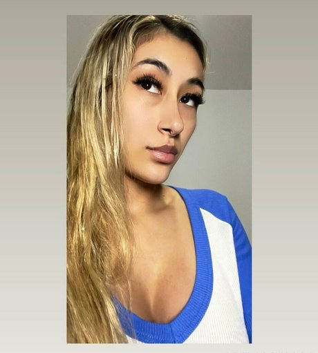 serenaamoon xxx pornstar archive