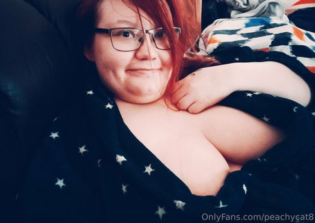 peachycat8 adult model gallery