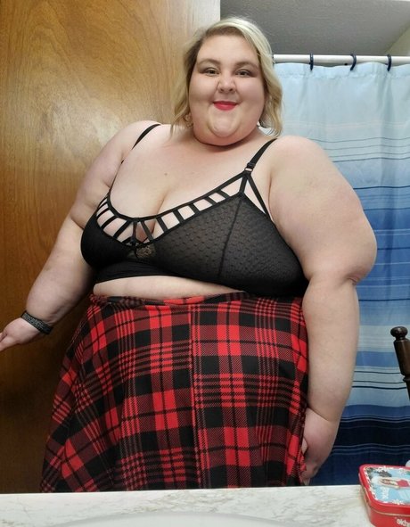 peachyg28 xxx star galleries